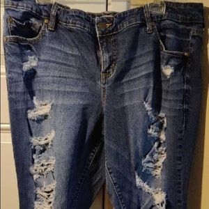 Distressed boyfriend jeans